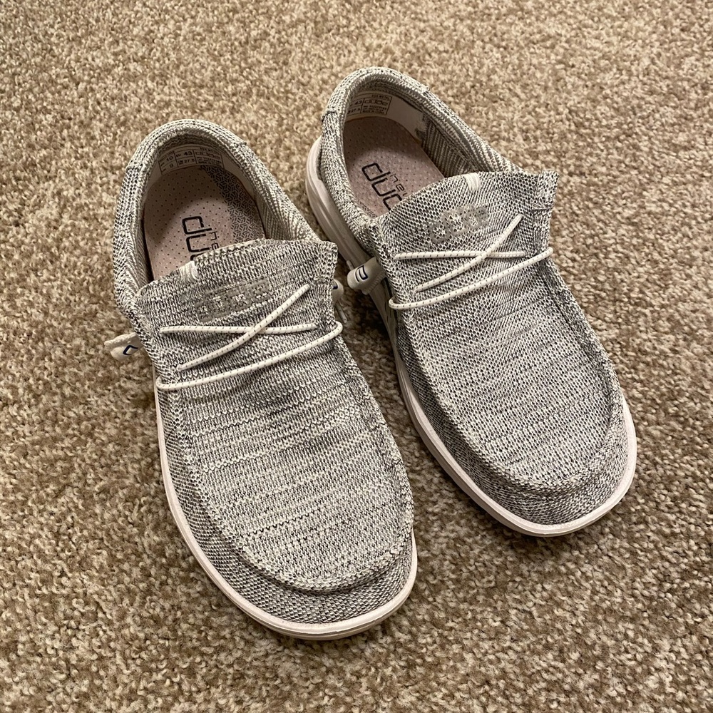 Hey Dude. Wally Free. Sox Metal. Size: 10
